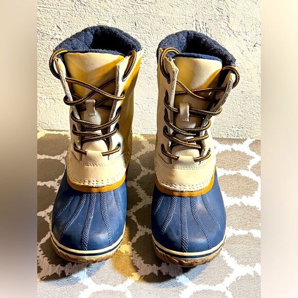SOREL winter boots navy/tan, quilted, cozy snow/ rain winter boot. Size 8M-great - Picture 1 of 12